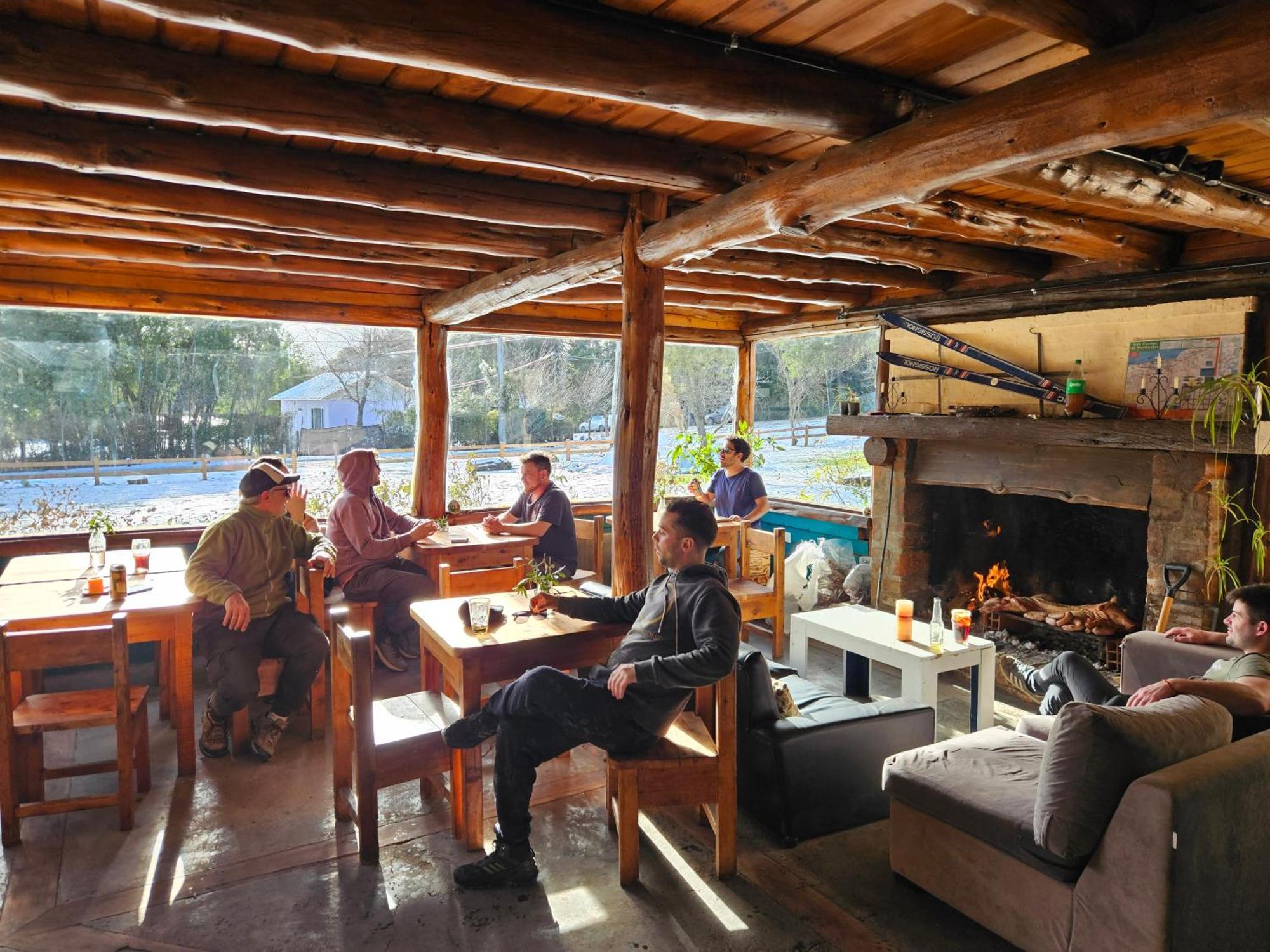 Hostel Capsula Refugio Oeste San Carlos de Bariloche Exterior photo